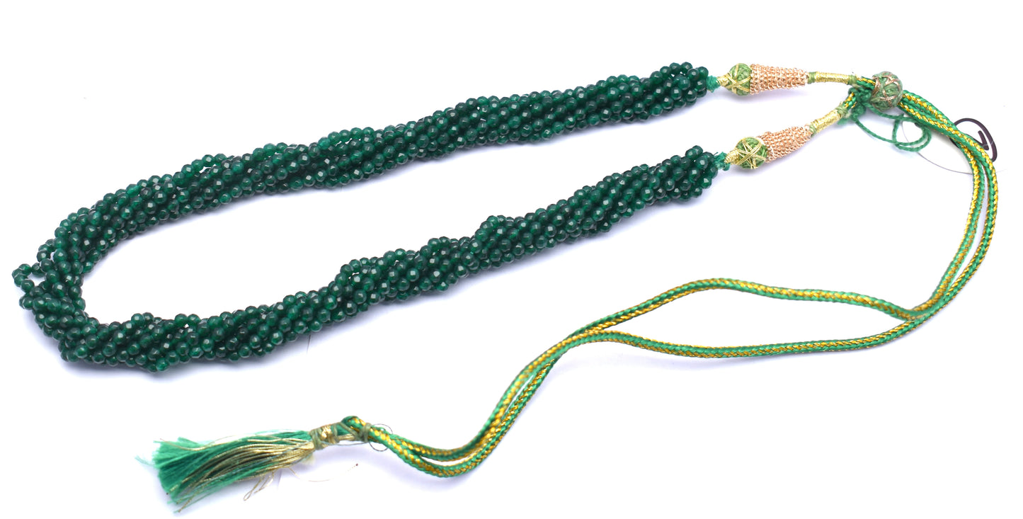 A stunning 12-line bunch necklace featuring faceted green jade beads, weighing 73.60 grams, ideal for a bold, sophisticated look.
#GreenJade #JadeNecklace #GemstoneJewelry #FacetedBeads #ChicJewelry #StylishNecklace #ElegantJewelry