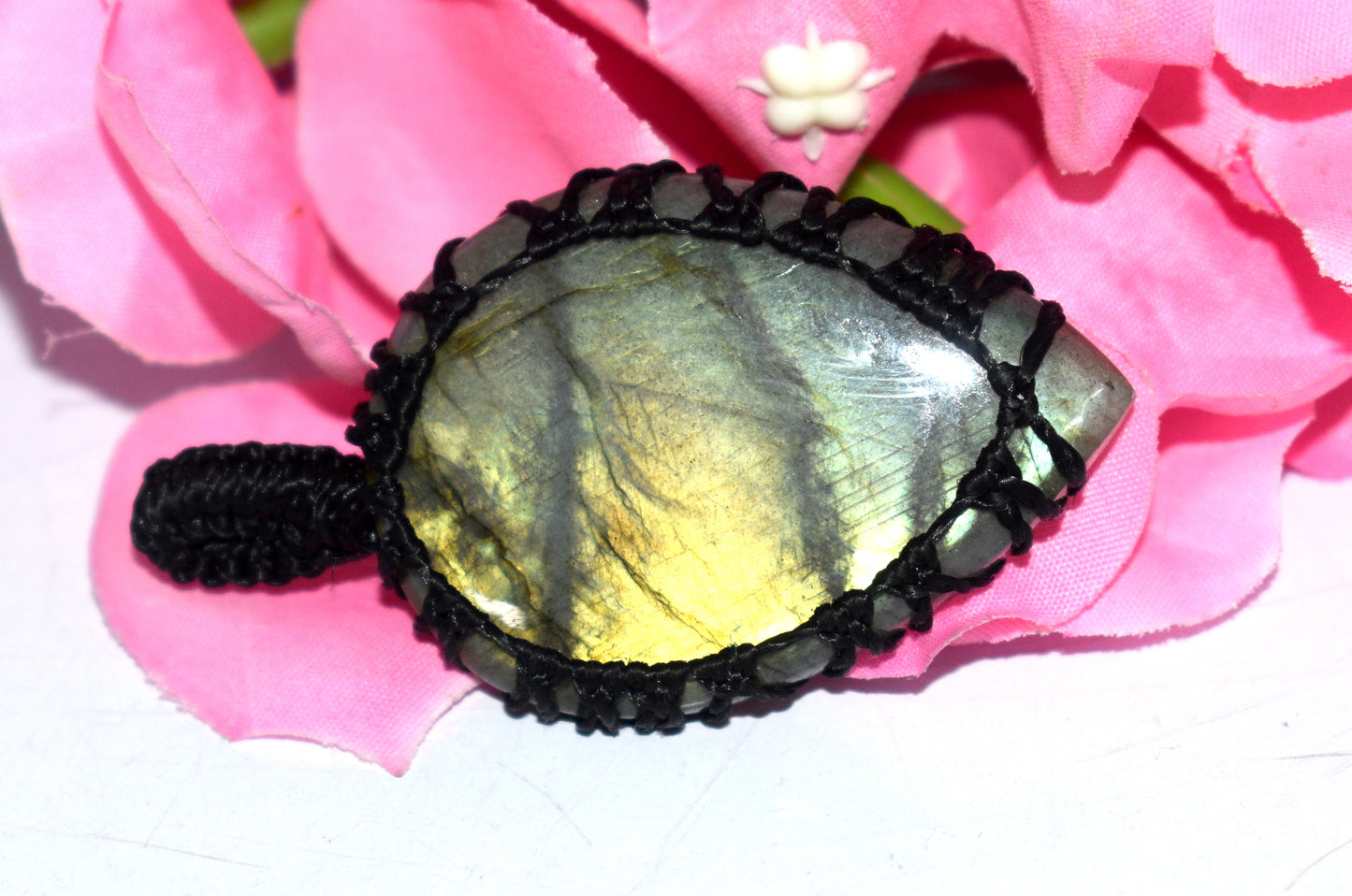 Beautiful Labradorite Multi Flashy Cabochon Macrame {Thread} Pendant - {Weight-11.28 Gram}