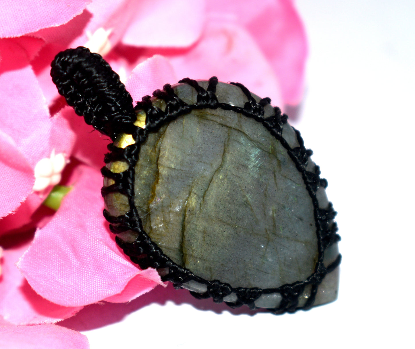Beautiful Labradorite Multi Flashy Cabochon Macrame {Thread} Pendant - {Weight-11.28 Gram}