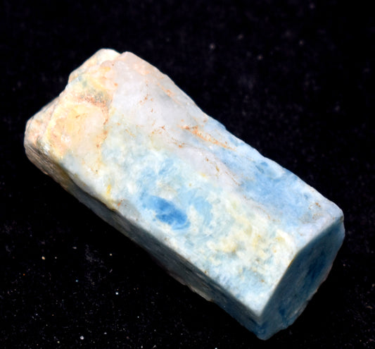 Unique Aquamarine Rough – Ideal for Creativity, Inspiration, and Emotional Balance #Aquamarine #CreativeEnergy #CrystalHealing #Inspiration #NaturalCrystals